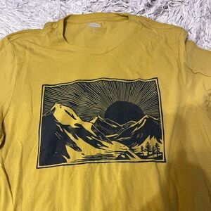 Old Navy Tee Shirt || Size XL ||
